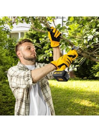 Секатор аккумуляторный CP-30-0, 18В Li-Ion Denzel по цене 8 510 руб. купить в Воронеже.