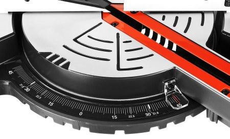 ЗУБР ЗПТ-255-1800 ПЛ пила торцовочная с протяжкой, d 255 х 30 мм, 1800 Вт по цене 20 930 руб. купить в Воронеже.