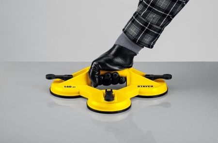 Стеклодомкрат STAYER ″MASTER″ MAXLift, пластмассовый, тройной, 140 кг по цене 1 430 руб. купить в Воронеже.