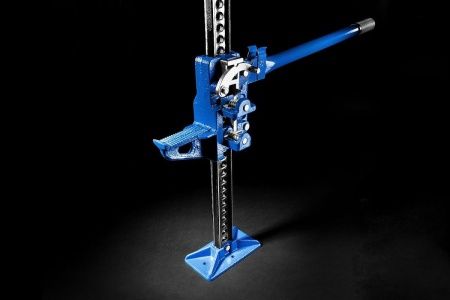 ЗУБР Хай-джек, 3 т, 125 - 660 мм, реечный механический домкрат, Профессионал (43045-3-070) по цене 7 120 руб. купить в Воронеже.