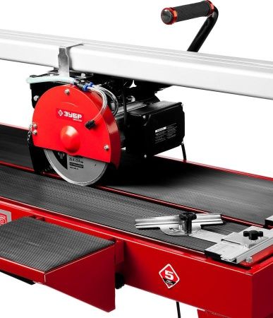 Электроплиткорез ЗУБР ″Мастер″, длина реза 920 мм, диск 200 мм, глубина реза 90°-32мм/45°-28мм, стол 960x400 мм, 1000Вт по цене 38 390 руб. купить в Воронеже.