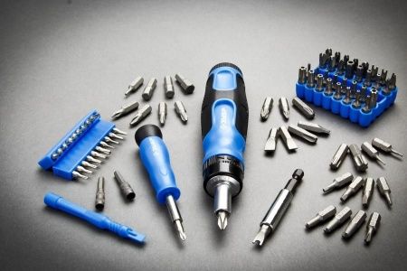 ЗУБР набор: отвертка реверсивная с насадками 129 шт по цене  купить в Воронеже.