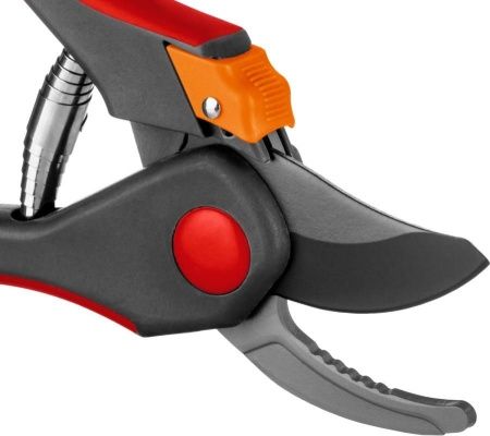 G-26 Секатор с двухкомпонентными рукоятками, плоскостной, 205 мм, GRINDA по цене 650 руб. купить в Воронеже.