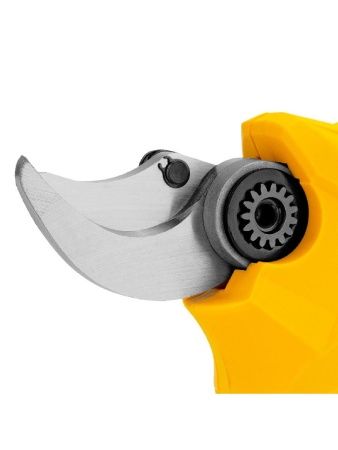 Секатор аккумуляторный CP-30-0, 18В Li-Ion Denzel по цене 8 510 руб. купить в Воронеже.