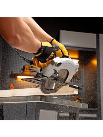 Пила циркулярная CS-210, 1800 Вт, 210 мм Denzel по цене 12 080 руб. купить в Воронеже.