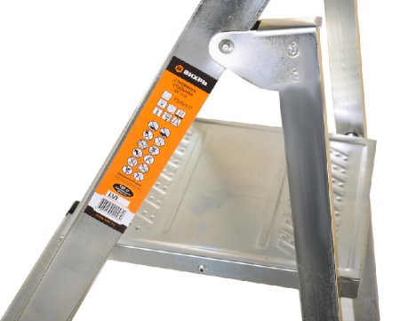 Стремянка стальная ВИХРЬ СС 1х3 по цене 2 065 руб. купить в Воронеже. Стремянка стальная ВИХРЬ СС 1х3 по цене 2 065 руб. купить в Воронеже.