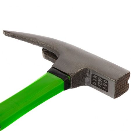 Молоток кровельщика, 600 г, фибергласовая обрезиненная рукоятка Сибртех по цене 821 руб. купить в Воронеже.