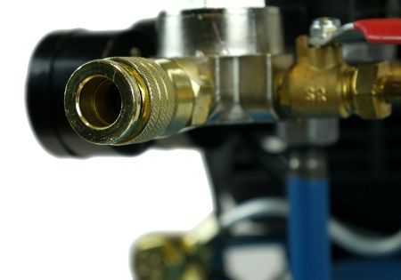 Компрессор воздушный масляный Sturm! AC93124P, 2кВт, 320л/мин, ресивер24л, прямой привод, Professional по цене 20 648.77 руб. купить в Воронеже.