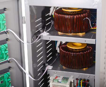 Стабилизатор напряжения РЕСАНТА АСН-15000/3-Ц по цене 49 890 руб. купить в Воронеже.