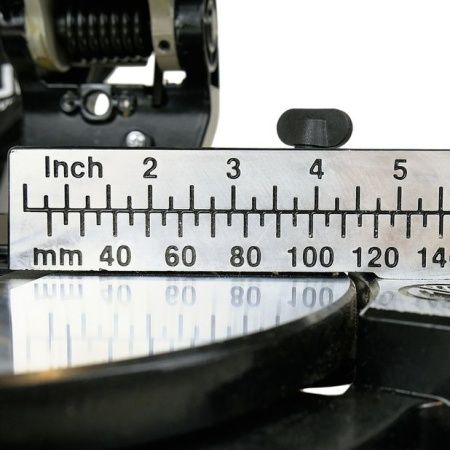 Торцовочная пила Sturm! MS55212 по цене 10 990 руб. купить в Воронеже.