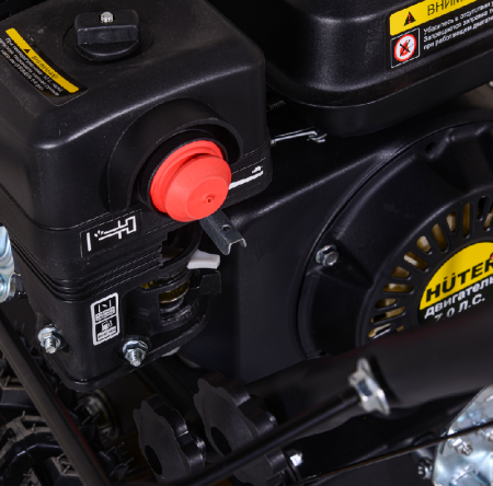 Снегоуборщик бензиновый Huter SGC 6,5 по цене 42 990 руб. купить в Воронеже.