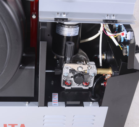 Сварочный полуавтомат Ресанта САИПА-250 (MIG/MAG) по цене 71 790 руб. купить в Воронеже.