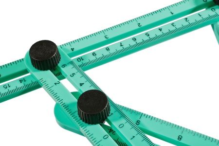 Линейка многофункциональная 4 части, копировальная, пластиковая Sturm! по цене 435 руб. купить в Воронеже.