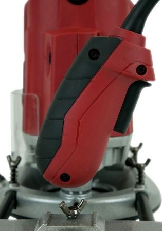 Фрезер Энергомаш ГАРАНТ  ФР1-2000  с константной электроникой по цене 8 990 руб. купить в Воронеже. Фрезер Энергомаш ГАРАНТ  ФР1-2000  с константной электроникой по цене 8 990 руб. купить в Воронеже.