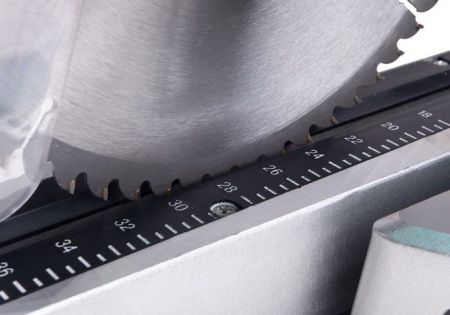 Торцовочная пила Sturm! MS5525S по цене 28 440 руб. купить в Воронеже.