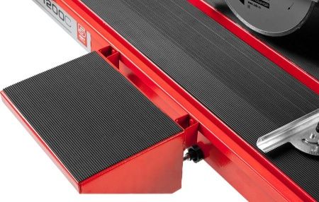 Электроплиткорез ЗУБР ″Мастер″, длина реза 1020 мм, диск 250 мм, глубина реза 90°-52мм/45°-46мм, стол 1060x468 мм, 1200Вт по цене 43 290 руб. купить в Воронеже.