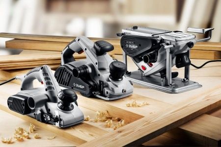 Рубанок электрический (электрорубанок), ЗУБР ЗР-750-82, глубина 2.0 мм, 82 мм, 16 000 об/мин, 750 Вт по цене 4 920 руб. купить в Воронеже.