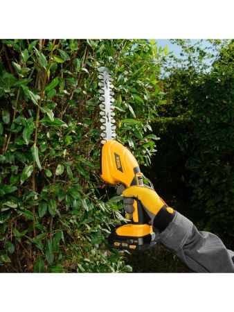 Ножницы-кусторез аккумуляторные  CGS-100, 18В Li-Ion Denzel по цене 6 620 руб. купить в Воронеже.