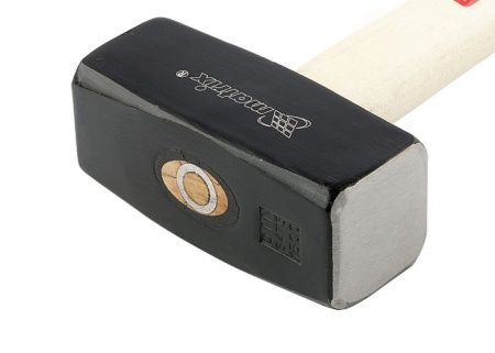 Кувалда, 1500 г, деревянная рукоятка Matrix по цене 975 руб. купить в Воронеже.