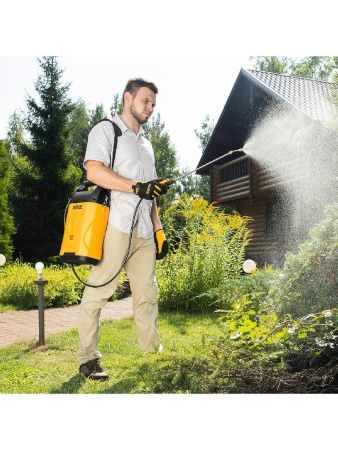 Опрыскиватель аккумуляторный D-8LI, 8 л, 12 В, 2 Ач Denzel по цене 4 630 руб. купить в Воронеже.