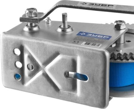 Лебедка ручная барабанная ЗУБР ″Профессионал″, тяговая, ленточная, 1,1т, 10м по цене 5 210 руб. купить в Воронеже.