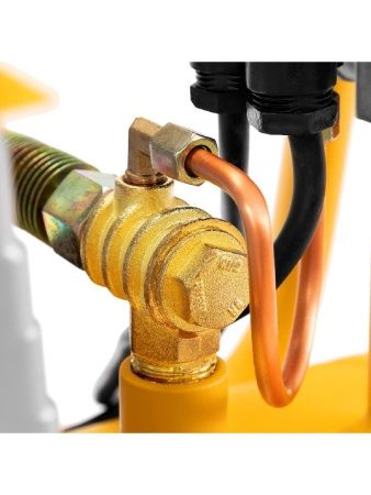 Компрессор воздушный BCI2300/50, ременный привод, 2.3 кВт, 50 литров, 400 л/мин Denzel по цене 43 340 руб. купить в Воронеже.