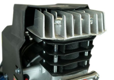 Компрессор воздушный масляный Sturm! AC93150P, 2кВт, 340л/мин, ресивер 50л, Professional по цене 20 990 руб. купить в Воронеже.