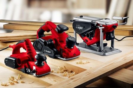 Рубанок электрический (электрорубанок), ЗУБР ЗР-950-82, глубина 3.0 мм, 15000 об/мин, 82 мм, 950 Вт по цене 5 850 руб. купить в Воронеже.