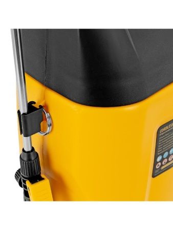 Опрыскиватель аккумуляторный D-8LI, 8 л, 12 В, 2 Ач Denzel по цене 4 630 руб. купить в Воронеже.