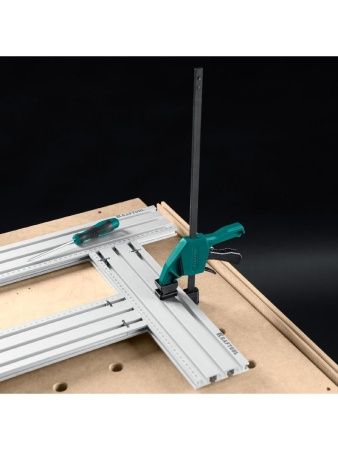 KRAFTOOL KRAFTFLEX GDH-300/60 в отверстия 20 мм, вертикальная быстрозажимная струбцина пистолетного типа (32801) по цене 830 руб. купить в Воронеже.