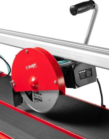 Электроплиткорез ЗУБР ″Мастер″, длина реза 1020 мм, диск 250 мм, глубина реза 90°-52мм/45°-46мм, стол 1060x468 мм, 1200Вт по цене 43 290 руб. купить в Воронеже.