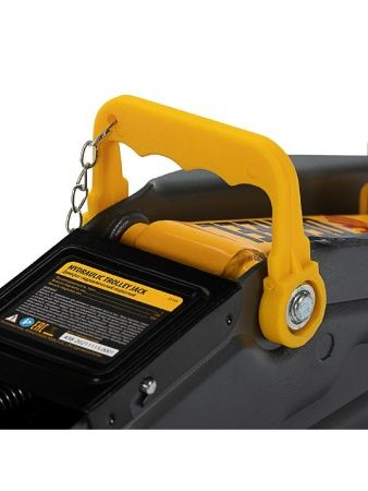 Домкрат гидравлический подкатной с фиксатором, 2 т, 130-330 мм Denzel по цене 5 000 руб. купить в Воронеже.