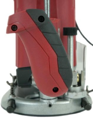 Фрезер Энергомаш ГАРАНТ  ФР1-2000  с константной электроникой по цене 8 990 руб. купить в Воронеже. Фрезер Энергомаш ГАРАНТ  ФР1-2000  с константной электроникой по цене 8 990 руб. купить в Воронеже.