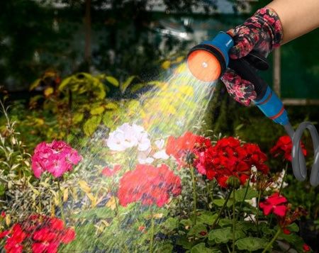 GRINDA PROLine набор поливочный: шланг спиральный 3/8″x15м, пистолет-распылитель, адаптеры по цене 2 530 руб. купить в Воронеже.