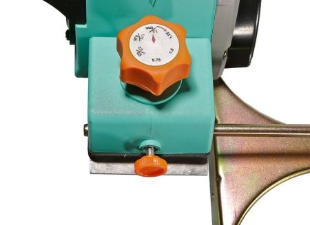 Рубанок P1075 Sturm! 0,75кВт, ширина 82мм по цене 4 490 руб. купить в Воронеже.