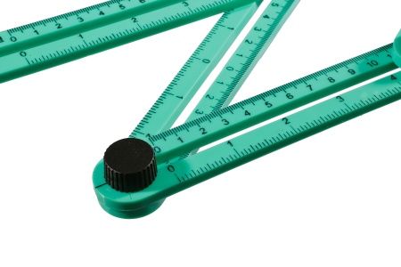 Линейка многофункциональная 4 части, копировальная, пластиковая Sturm! по цене 435 руб. купить в Воронеже.