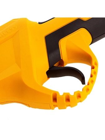 Секатор аккумуляторный CP-30,  18В Li-Ion Denzel по цене 12 420 руб. купить в Воронеже.