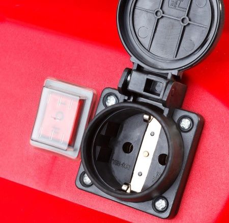 Пылесос строительный, ЗУБР ПУ-30-1400 М3, модель М3-30, 30 л, 1400 Вт, сухая и влажная уборка, корпус из нержавеющей стали, розетка до 2000Вт по цене 8 390 руб. купить в Воронеже.