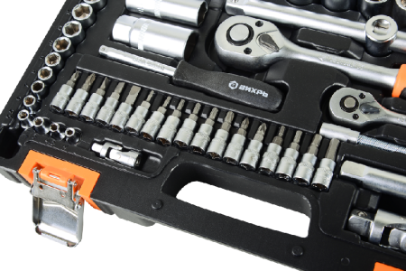 Набор инструментов АВТО, 1/2" , 1/4" , CrV, в кейсе 82 предм Вихрь по цене 7 473 руб. купить в Воронеже.